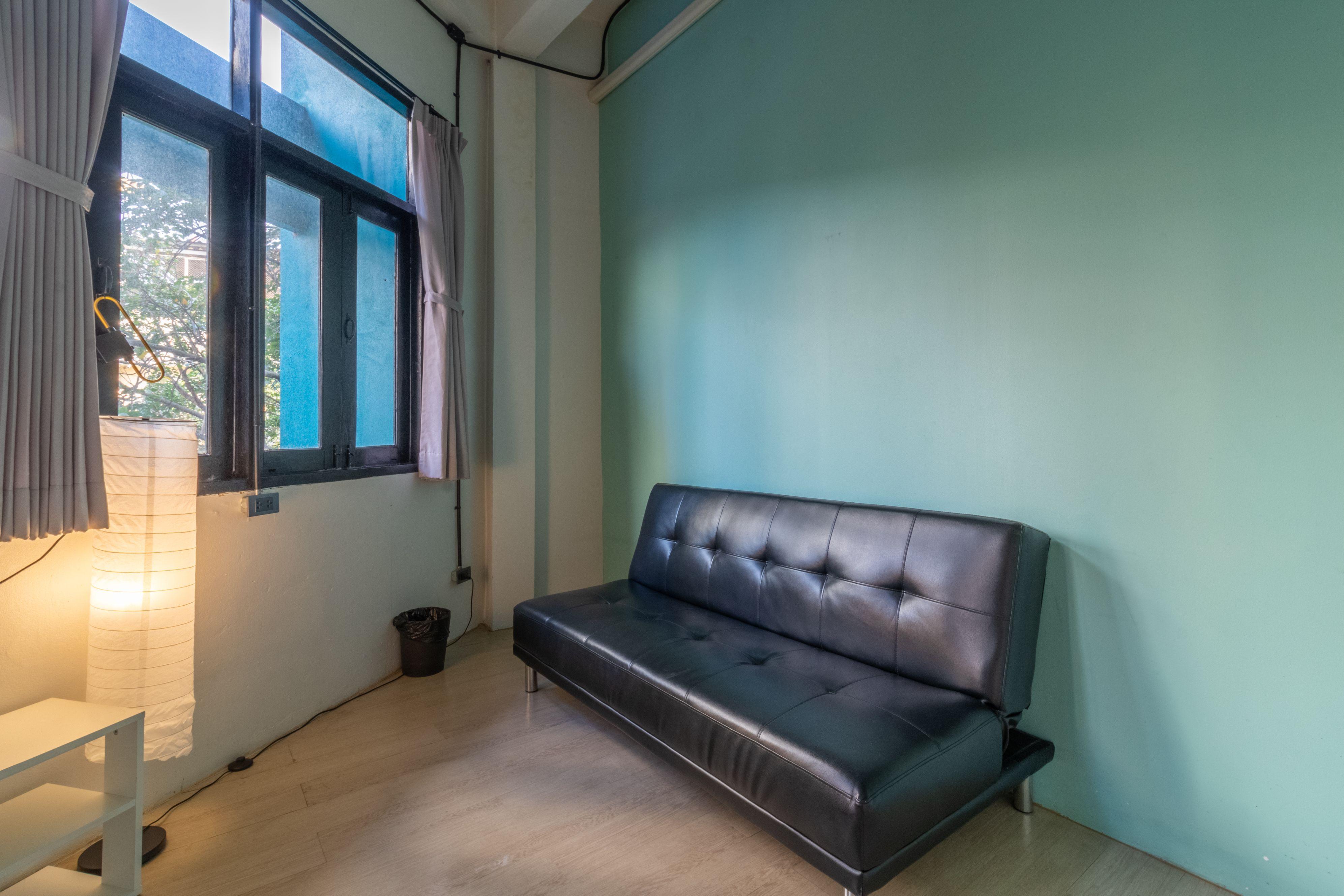 Bunny Burrow Hostel Бангкок Экстерьер фото