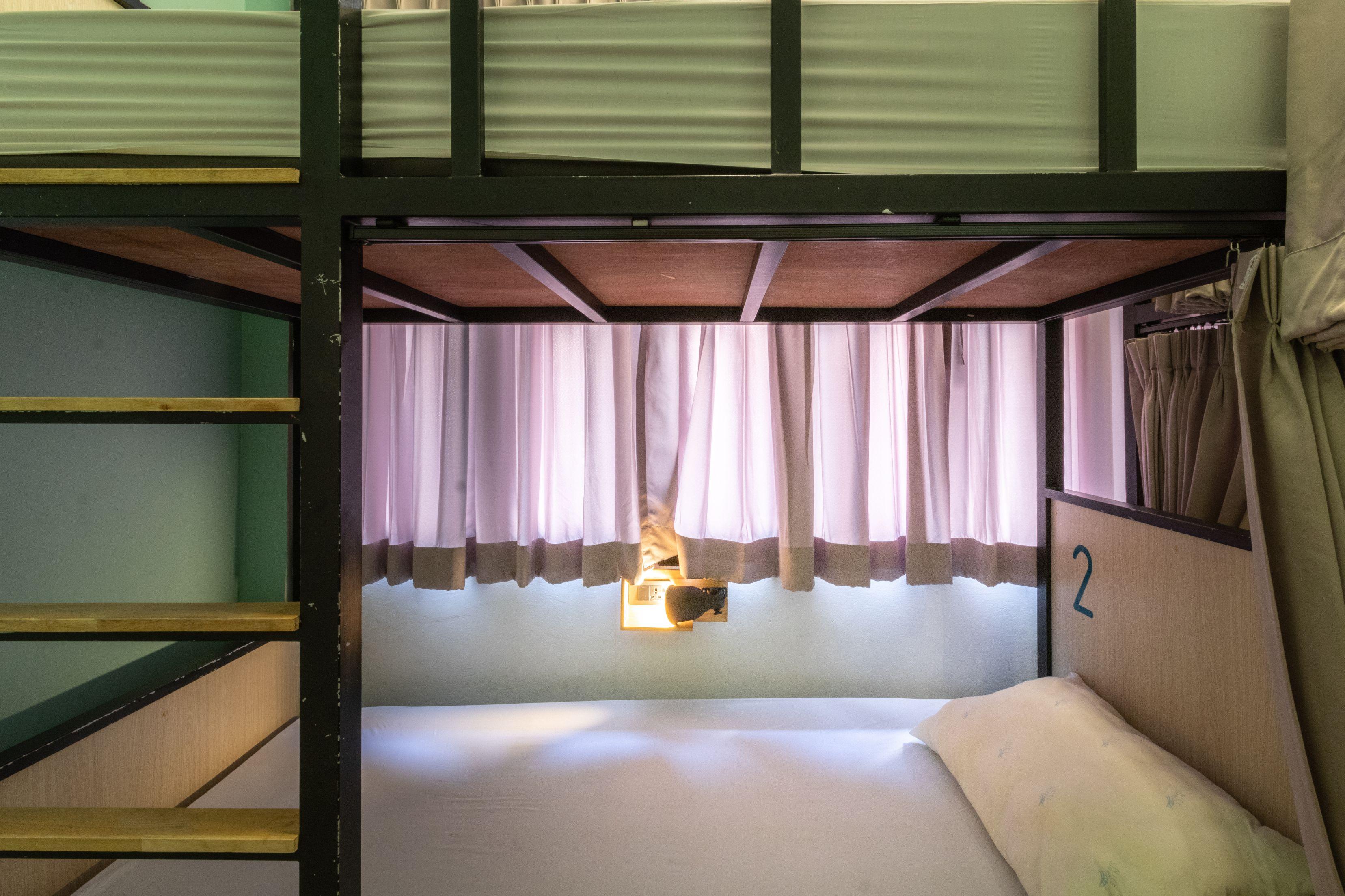 Bunny Burrow Hostel Бангкок Экстерьер фото