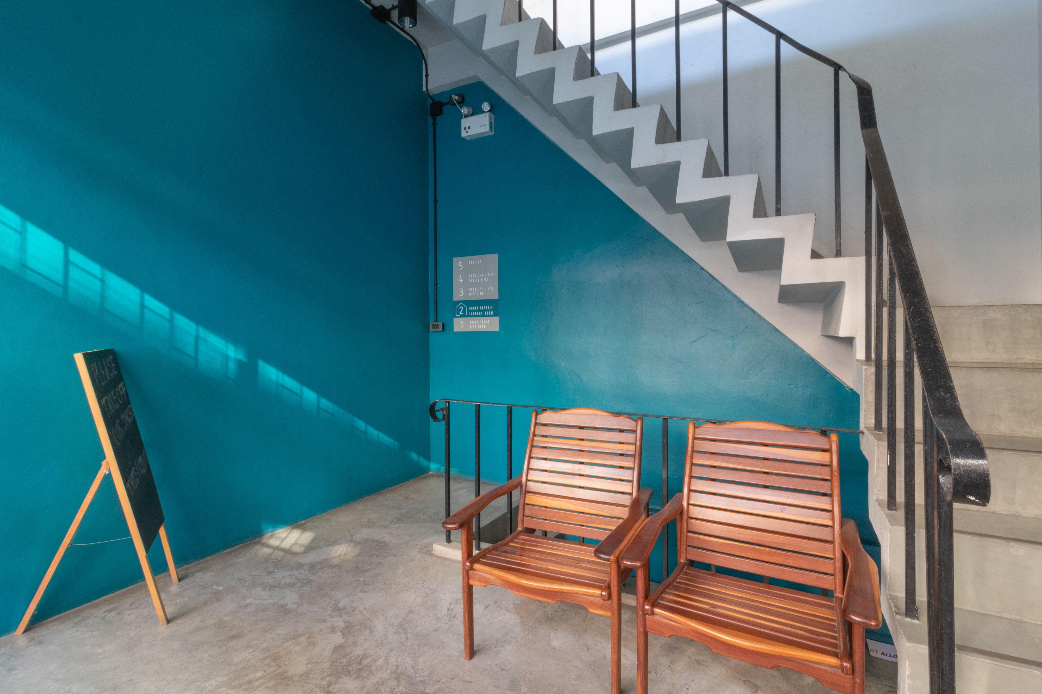 Bunny Burrow Hostel Бангкок Экстерьер фото