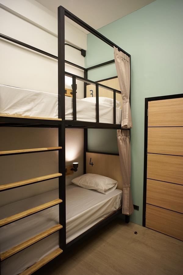 Bunny Burrow Hostel Бангкок Экстерьер фото