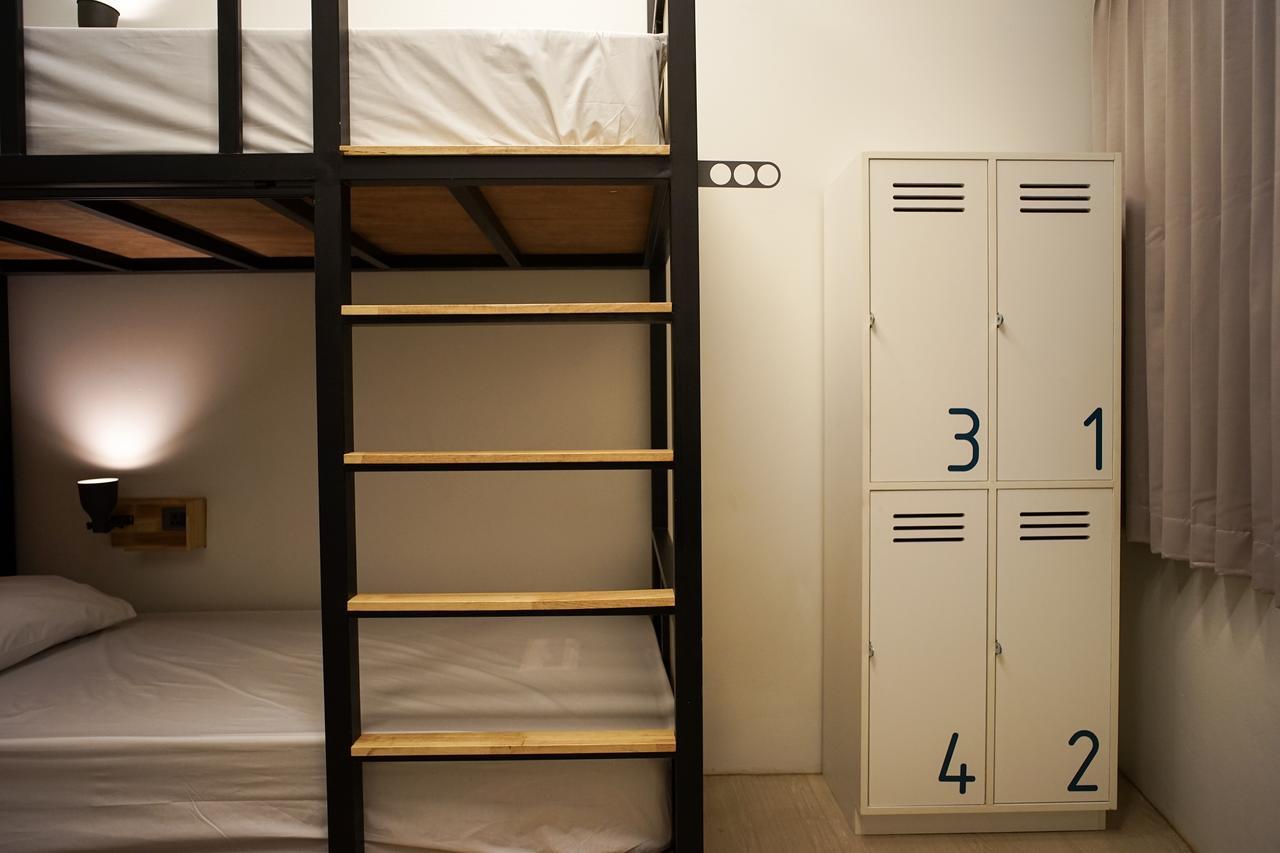 Bunny Burrow Hostel Бангкок Экстерьер фото