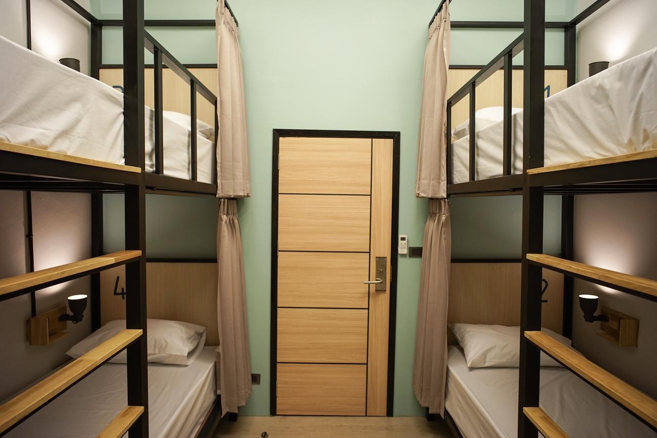 Bunny Burrow Hostel Бангкок Экстерьер фото