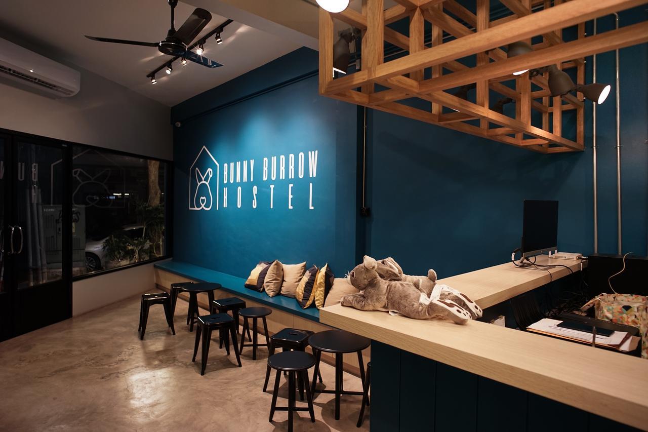 Bunny Burrow Hostel Бангкок Экстерьер фото