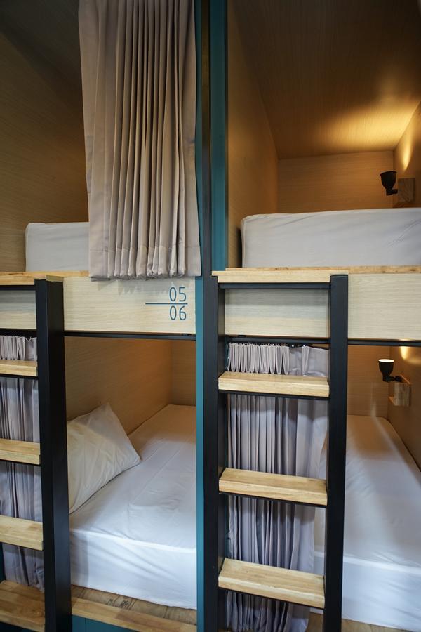 Bunny Burrow Hostel Бангкок Экстерьер фото