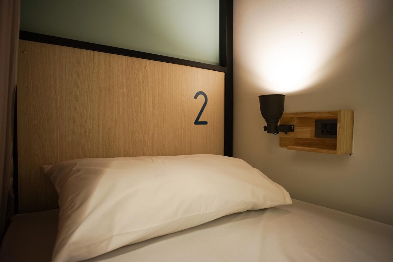 Bunny Burrow Hostel Бангкок Экстерьер фото