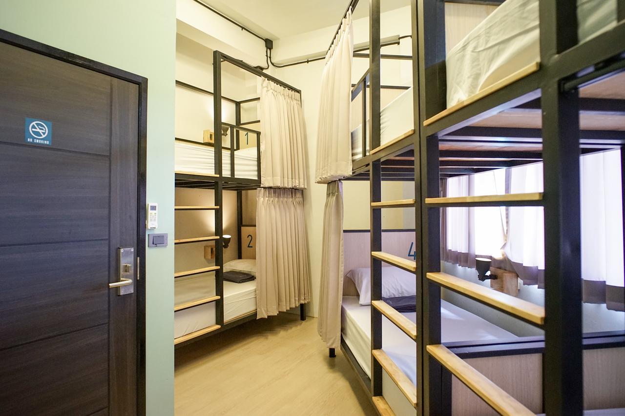 Bunny Burrow Hostel Бангкок Экстерьер фото